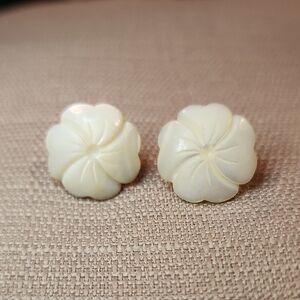 Vintage Mother of Pearl Flower Carved Post Earrings, Pre-loved In Good Condition